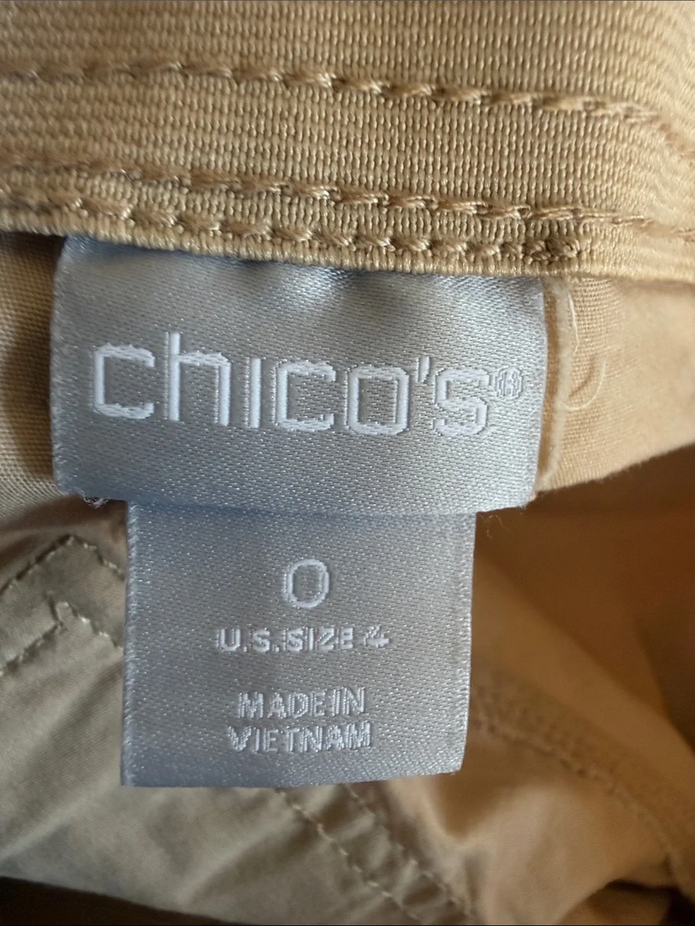 Chico’s Size 0 US 4 Beige Stretch Bermuda Shorts Cotton Spandex Mid Rise